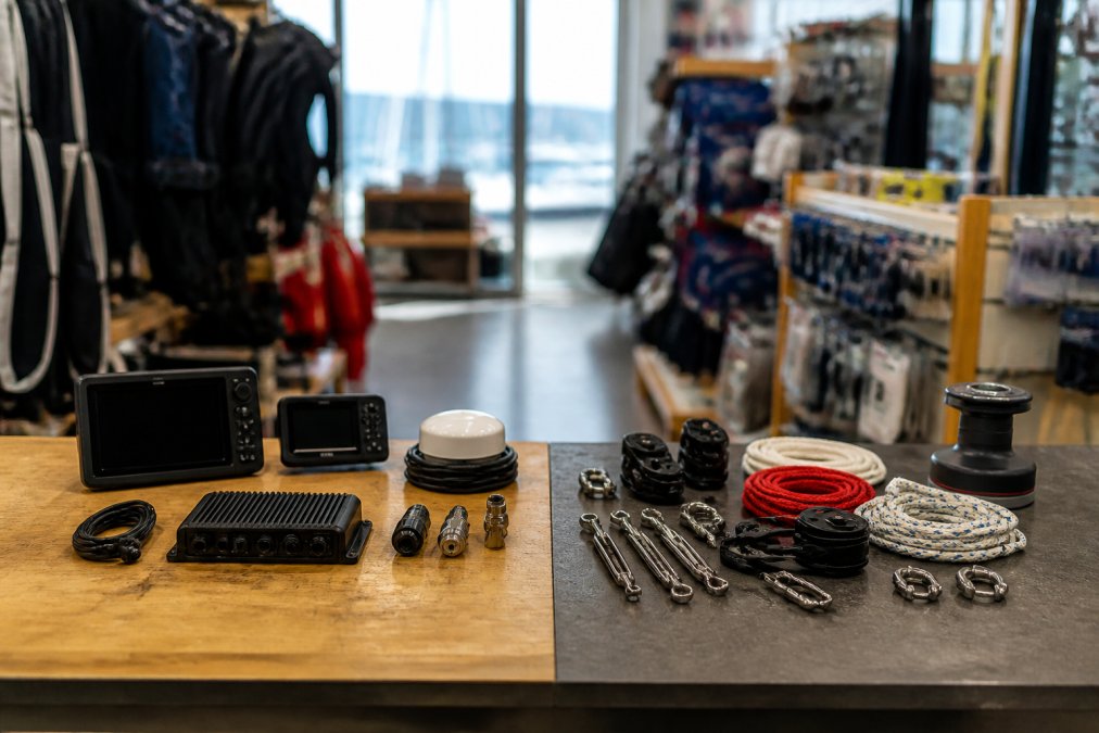 The GPS Store vs Other Marine Retailers: 2026 Guide